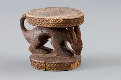 Lot 1098 - Afrikanischer Hocker, wohl Bamun, Kamerun