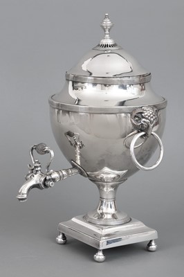 Lot 608 - Versilberter Samovar "Empire"