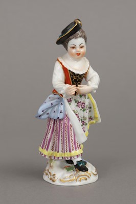 Lot 386 - MEISSEN Porzellanfigur "Gärtnerin"