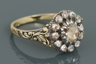 Lot 881 - Antiker Damenring mit Diamantrose