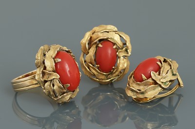 Lot 928 - Schmuck Set, Gold und Koralle