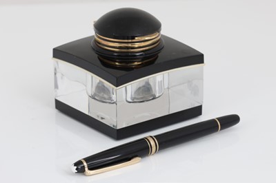 Lot 1311 - MONTBLANC "Meisterstück" Füllfeder mit Tintenfass