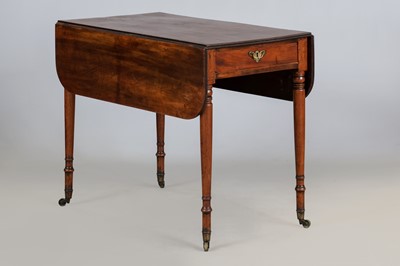 Lot 308 - Englischer Pembroke-table des 19. Jahrhunderts