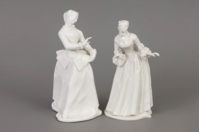 Lot 415 - 2 NYMPHENBURG Porzellanfiguren "Julia" und "Isabella" aus der Commedia dell'Arte