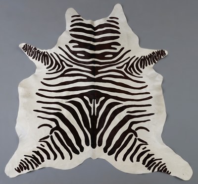 Lot 1290 - Kuhfell mit Zebraprint