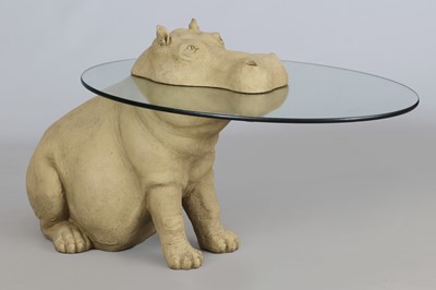 Lot 301 - Side-table/Couchtisch in Form eines Nilpferds (Hippopotamus)