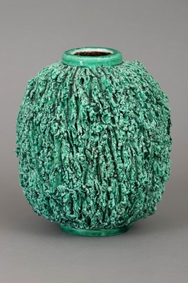 Lot 470 - RÖRSTRAND "Chamotte/Hedgehog" Keramikvase