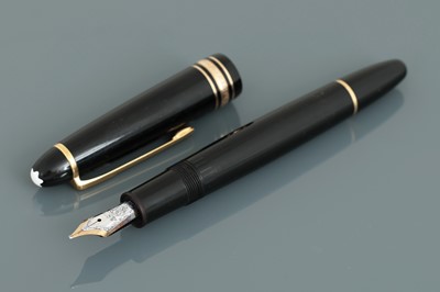 Lot 1105 - MONTBLANC Meisterstück 146 Füllfeder