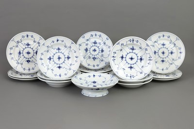 Lot 366 - ROYAL COPENHAGEN Speiseservice