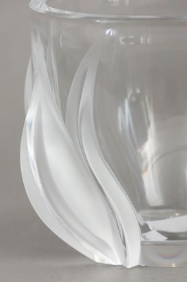 Lot 515 - LALIQUE (France) Glasvase "Deux Tulips"