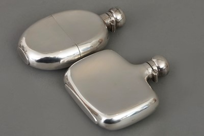 Lot 716 - 2 englische Silber "hip-flasks" (Flachmänner) der Jahrhundertwende