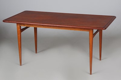 Lot 370 - BATCO Teakholz Couchtisch