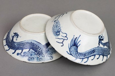 Lot 98 - Paar japanische Porzellanschalen