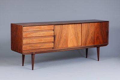 Lot 277 - GUNNI OMANN (Denmark) Sideboard der 1960er Jahre