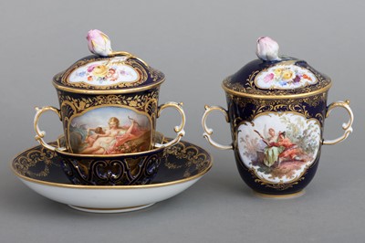 Lot 829 - 2 MEISSEN Schokoladentassen