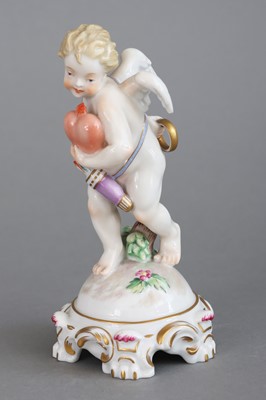 Lot 885 - WIEN AUGARTEN Porzellanfigur "Amor mit Ring"