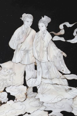 Lot 190 - Asiatischer 3-Satz Tisch