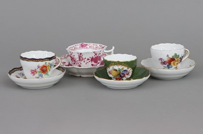 Lot 744 - 4 MEISSEN Mokkatassen mit Untertassen