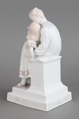 Lot 911 - ROYAL COPENHAGEN Porzellanfigur "Geschwisterliebe"