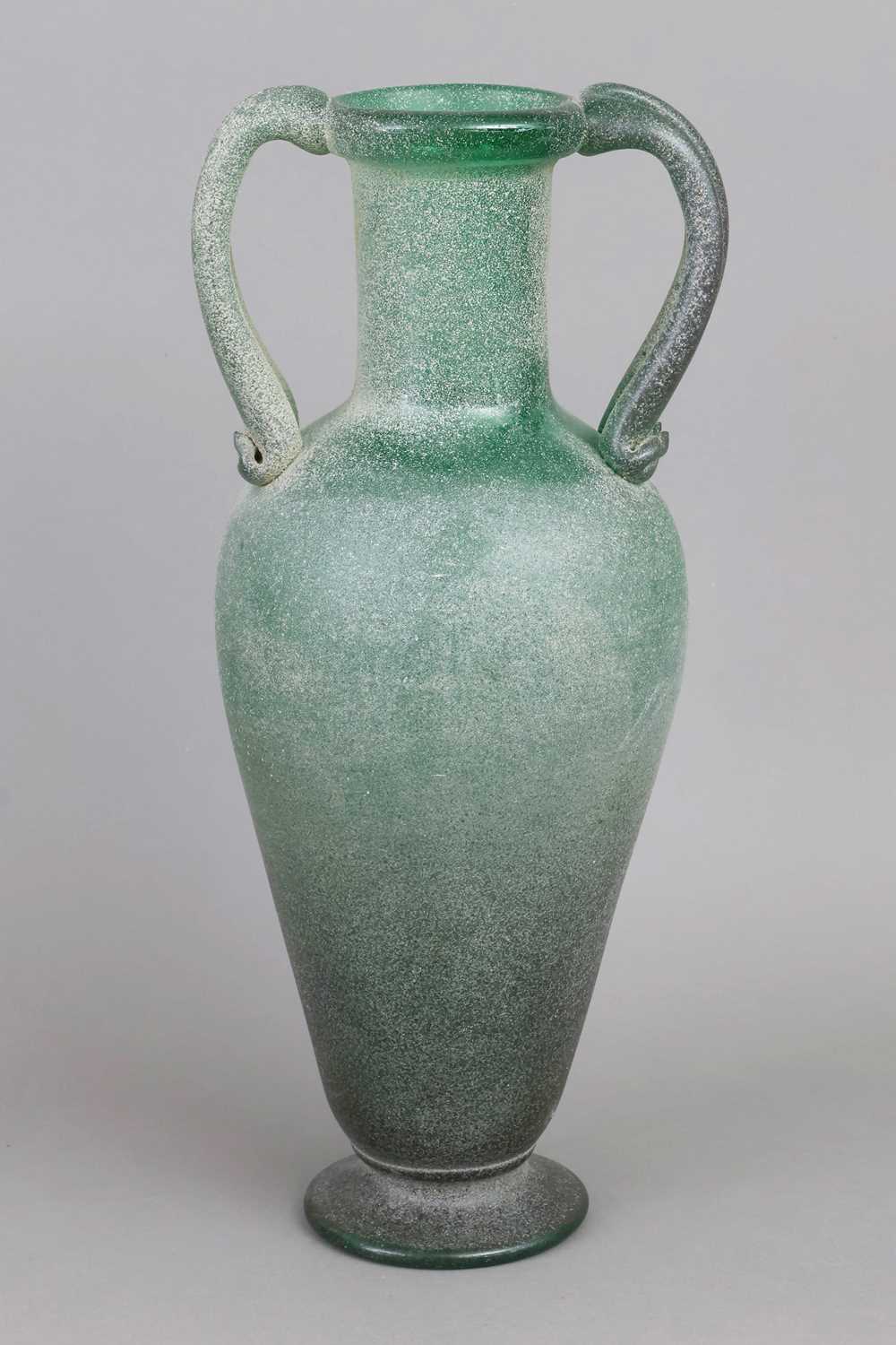 Lot 1045 - Glas Amphorenvase in Scavo Technik