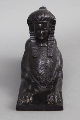 Bronzefigur einer Sphinx