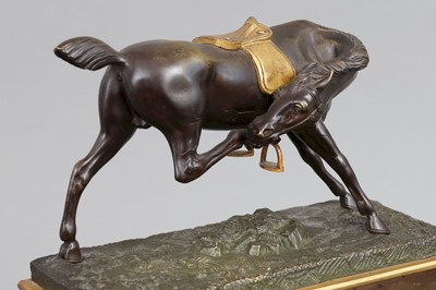 Empire Bronzependule mit Pferdestaffage