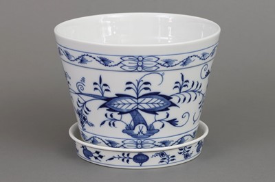 Lot 753 - MEISSEN Porzellan-Cachepot mit Untersatz