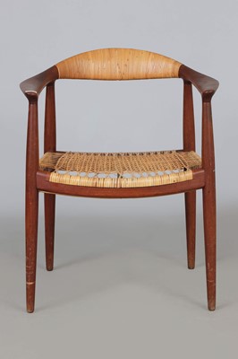 Lot 296 - HANS J. WEGNER JH 501 Mid-century Teakholz Stuhl