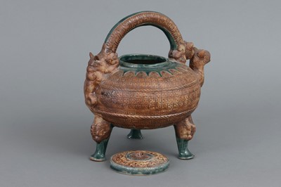Lot 87 - Vietnamesische Keramik-Weinkanne