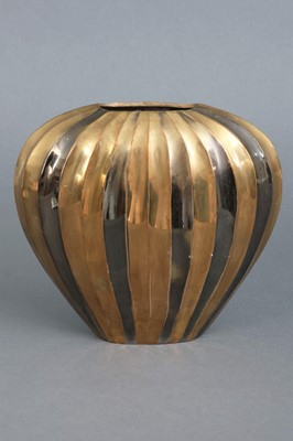 Lot 1223 - Mid-century Messing Vase