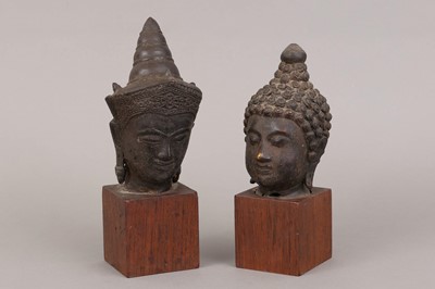 2 asiatische Buddha-Köpfe, Metall