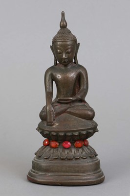 Lot 180 - Burmesischer Bronze-Buddha "Shan Tai Yai"