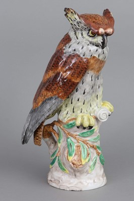 Lot 881 - POTSCHAPPEL DRESDEN Porzellanfigur "Eule"