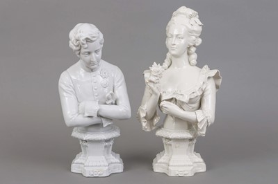 Lot 902 - 2 SCHEIBE-ALSBACH (Thüringen) Porzellanfiguren " L'Aiglon" und "Marie Antoinette"