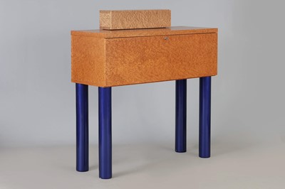 Lot 310 - ETTORE SOTTSASS (1917-2007) Schreibtisch "Donau" (für MEMPHIS, Milano)