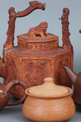 Lot 86 - Konvolut chinesischer Keramikobjekte (7-teilig)