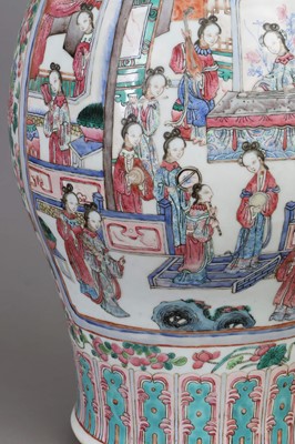 Lot 1 - Chinesische Porzellanvase der Qing Dynastie