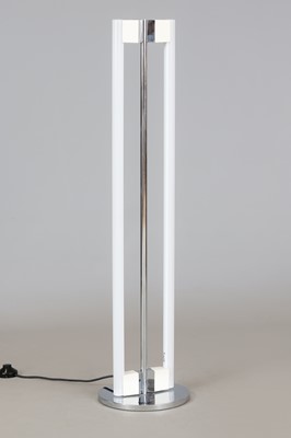 Lot 427 - Eileen GRAY "Tube Light" Stehlampe