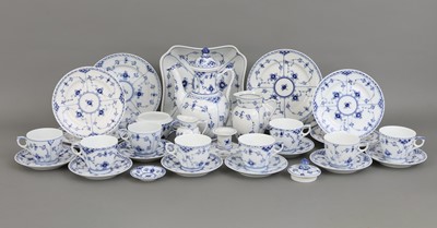 Lot 833 - ROYAL COPENHAGEN Kaffeeservice