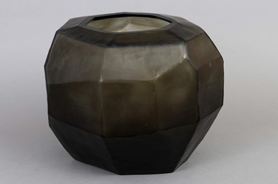 Lot 1062 - GUAX Glasvase "Cubistic Round"