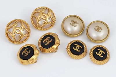 Lot 705 - 4 Paar CHANEL Ohrclips