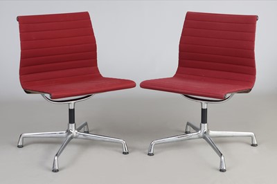 Paar VITRA Alu Conference Chairs