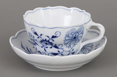 Lot 742 - MEISSEN Schokoladentasse mit Untertasse