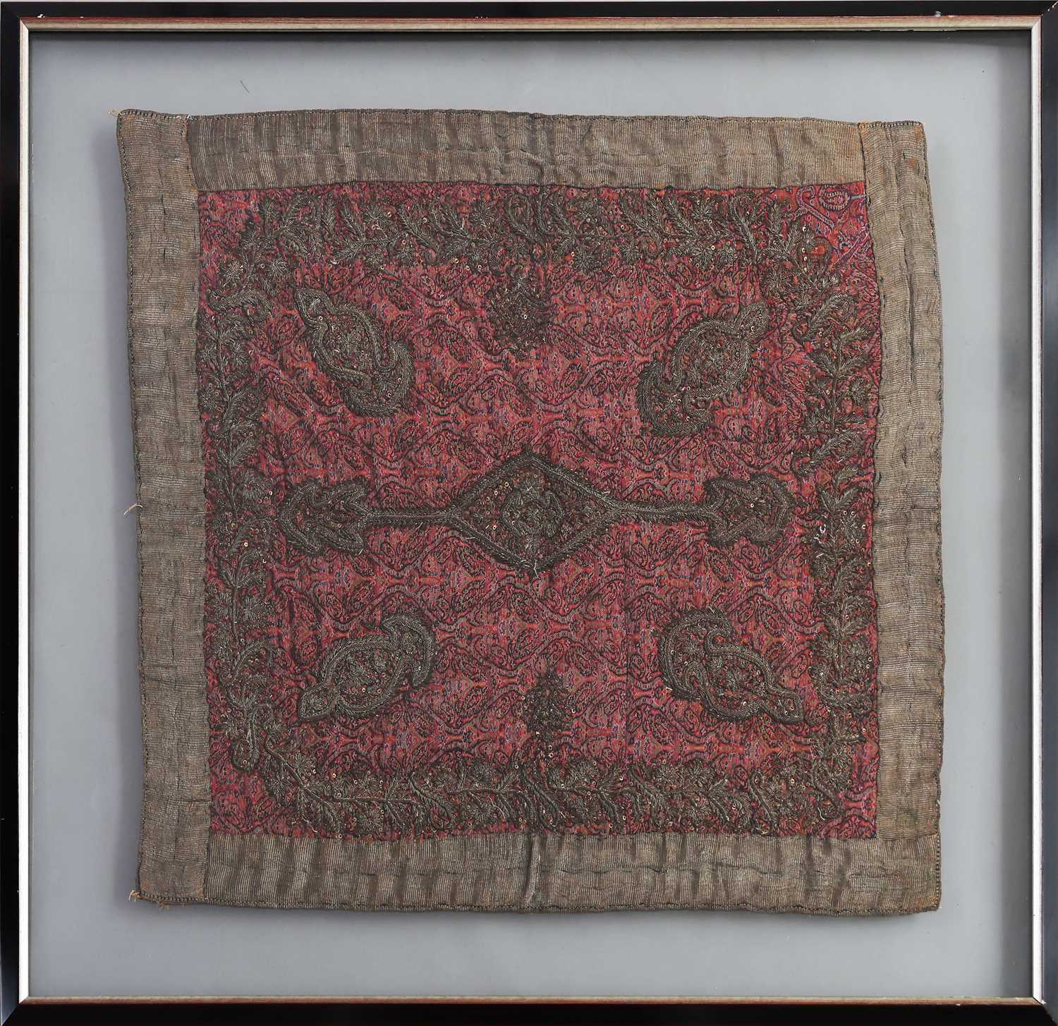 Lot 215 - Persisches Sticktuch des 18./19. Jahrhunderts