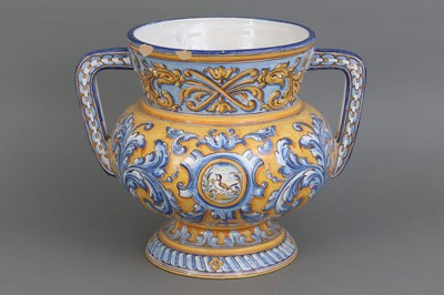 Lot 956 - Spanische TALAVERA Fayence Henkelvase