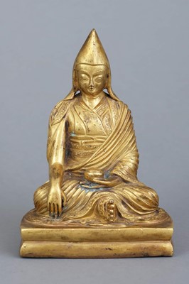 Lot 200 - Tibeto-chinesische Bronzefigur "Tsongkhapa"