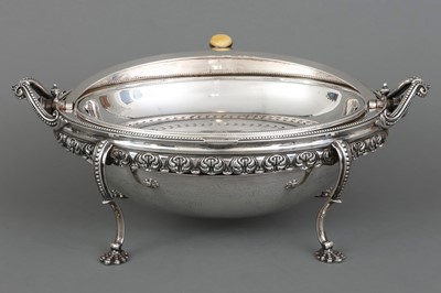 Lot 743 - MARTIN HALL & CO. Versilberte Warmhalteschale