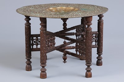 Lot 1366 - Orientalischer Tee Tisch des 19. Jahrhunderts