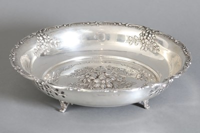 Lot 673 - SCHLEISSNER & SÖHNE (Hanau) Silber Schale