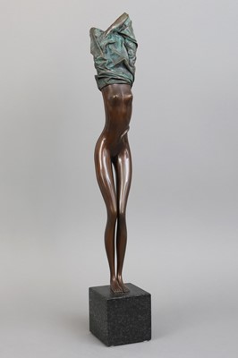 Lot 1870 - BRUNO BRUNI (*1935, Garada) Bronzefigur "Zopf der Aphrodite"